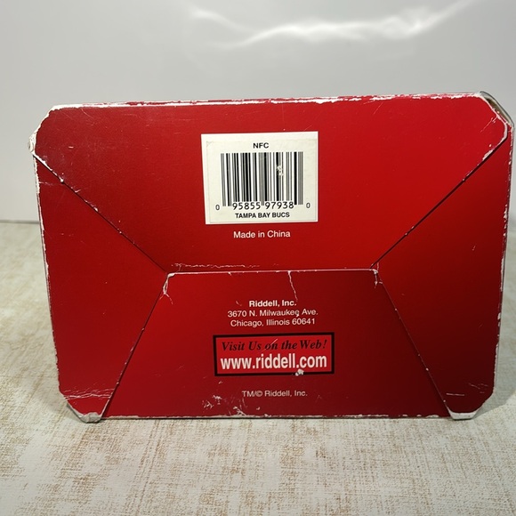 Vintage - "Riddell" NFL Tampa Bay Buccaneers Mini Football Helmut - NIB - Picture 5 of 7